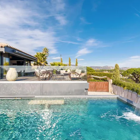 The View Yourhosthelper Villa